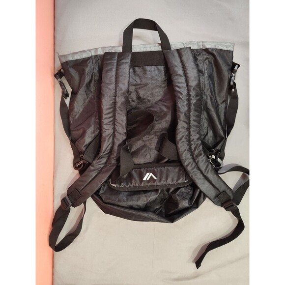 Quest Water Resistant Backpack 30L Black Gray - Picture 5 of 7